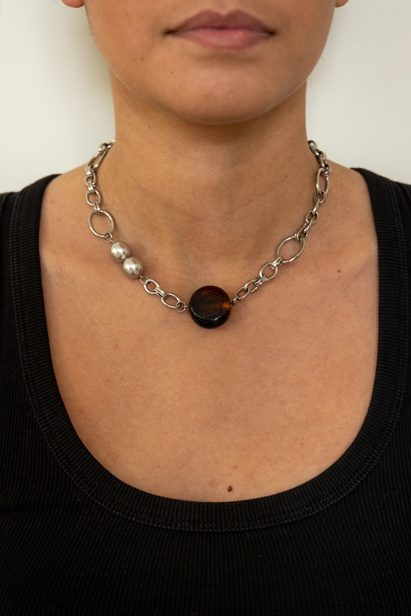 Collier Genesis