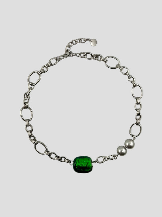 Collier Genesis