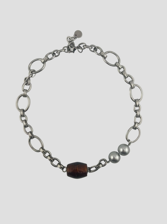 Collier Genesis marron #1