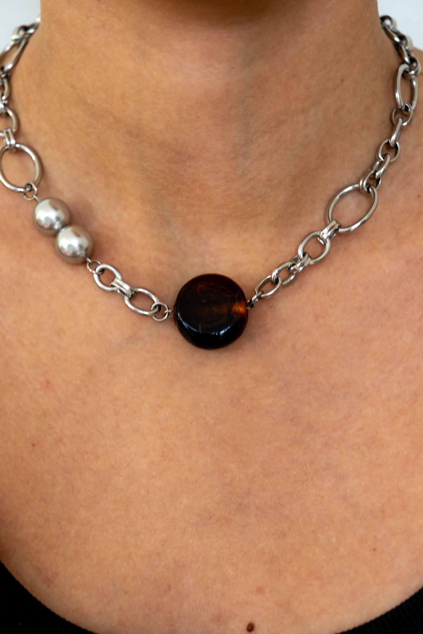 Collier Genesis