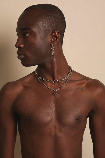 Collier Messy