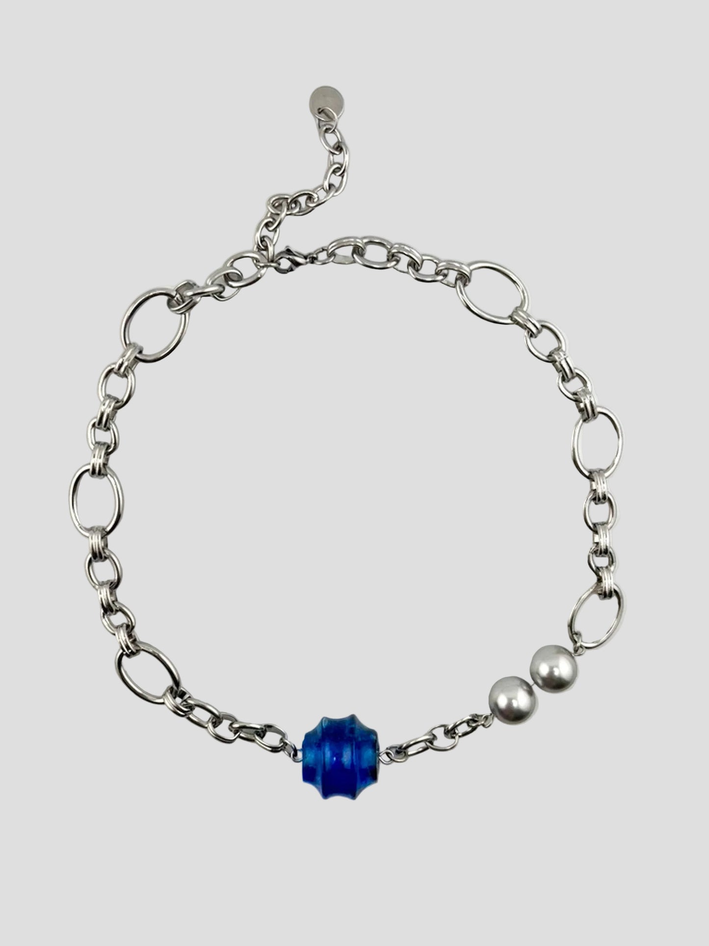 Collier Genesis