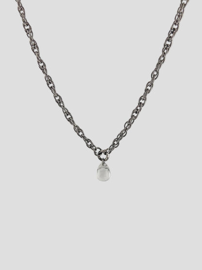 Collier Messy