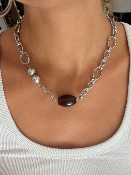 Collier Genesis marron